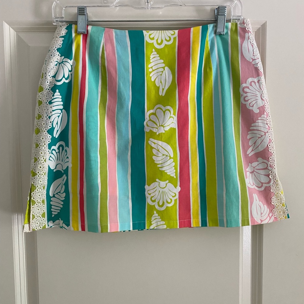 - Lilly Pulitzer Skirt/Skort